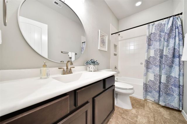 911 River Crossing Drive, Conroe, TX 77384