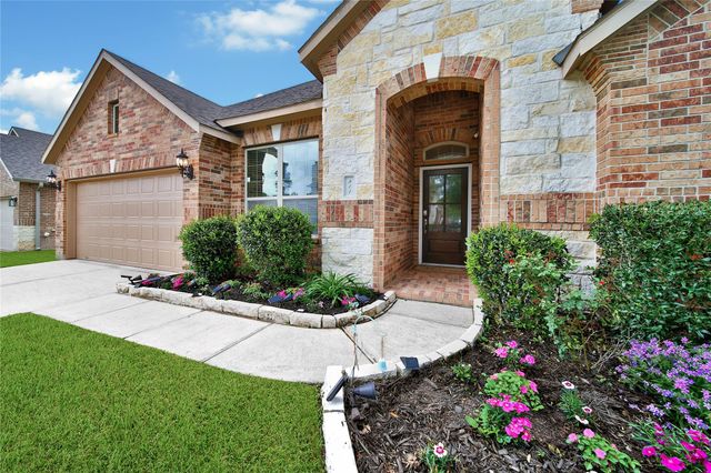 911 River Crossing Drive, Conroe, TX 77384