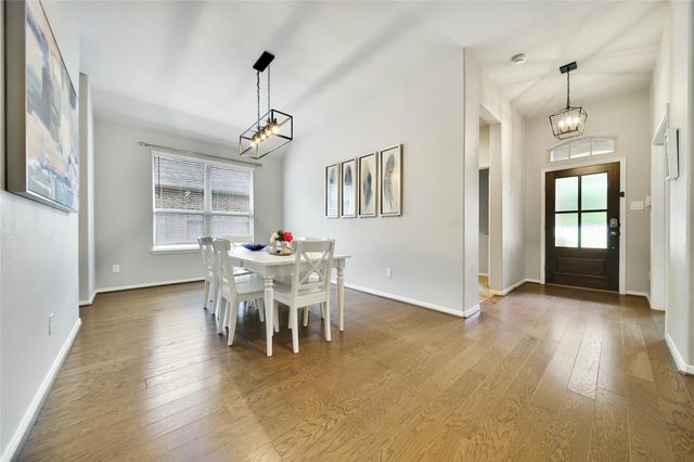 911 River Crossing Drive, Conroe, TX 77384