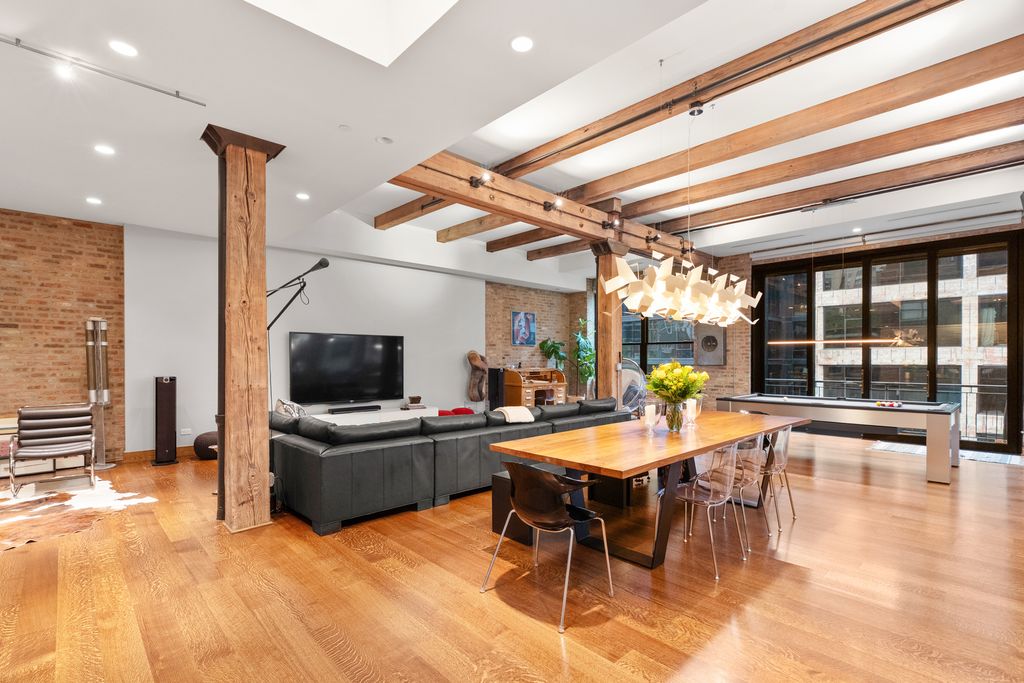 152 W HURON Street 4, Chicago, IL 60654 — photo 4