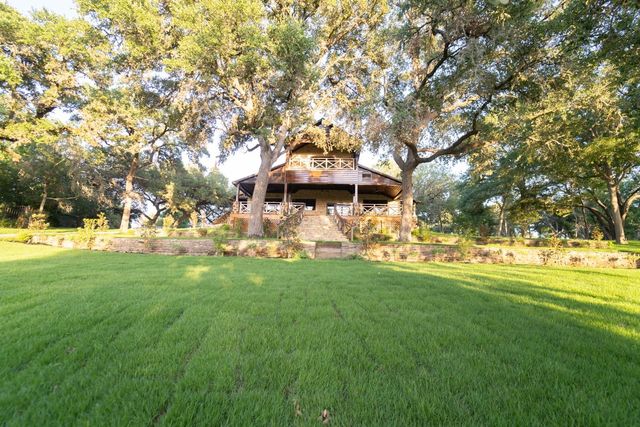 1705 S Hwy 77, La Grange, TX 78945