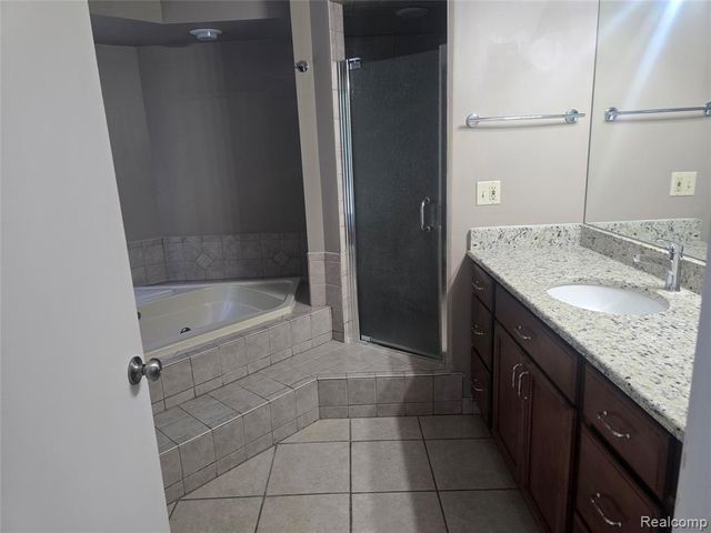 5635 Stanhope Street, West Bloomfield, MI 48322