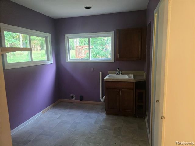 5635 Stanhope Street, West Bloomfield, MI 48322