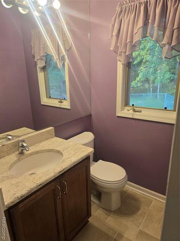 5635 Stanhope Street, West Bloomfield, MI 48322