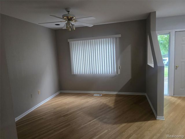 5635 Stanhope Street, West Bloomfield, MI 48322