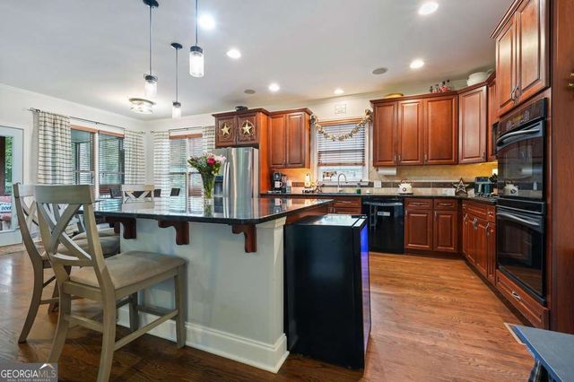 130 Newcastle Walk, Woodstock, GA 30188