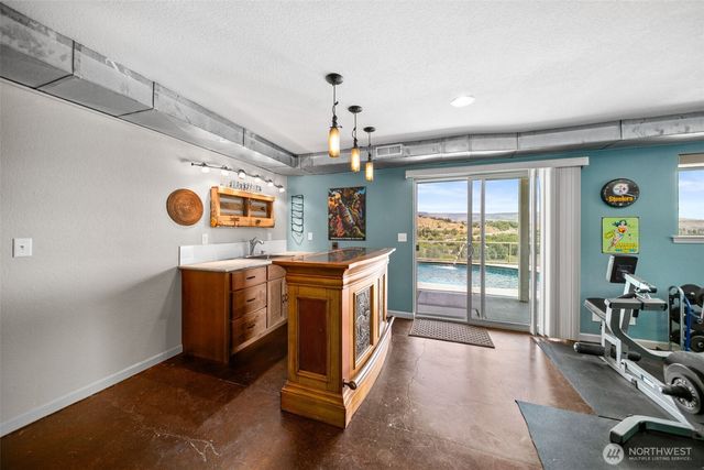 1901 Sleepy Hollow Road, Wenatchee, WA 98801