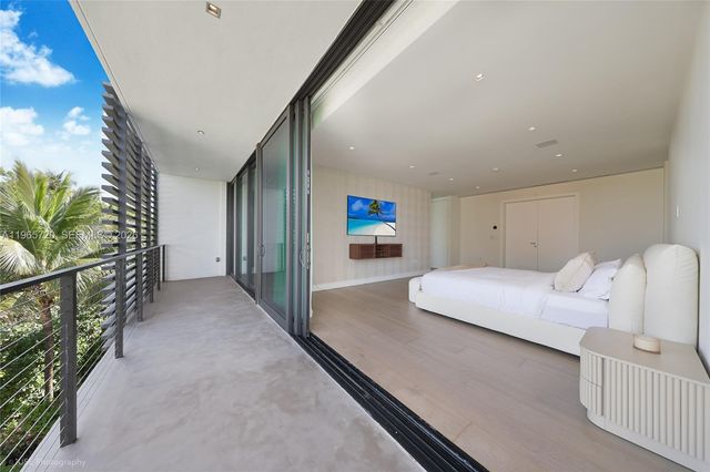 420 N Hibiscus Dr, Miami Beach, FL 33139