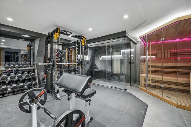 420 N Hibiscus Dr, Miami Beach, FL 33139