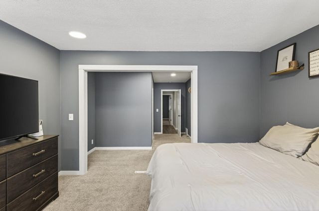 44 Walden Street, Burnsville, MN 55337