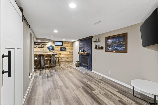 44 Walden Street, Burnsville, MN 55337