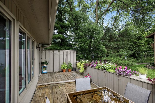 44 Walden Street, Burnsville, MN 55337