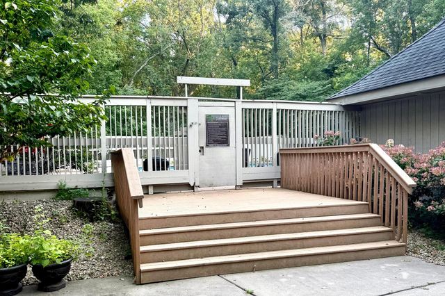 44 Walden Street, Burnsville, MN 55337