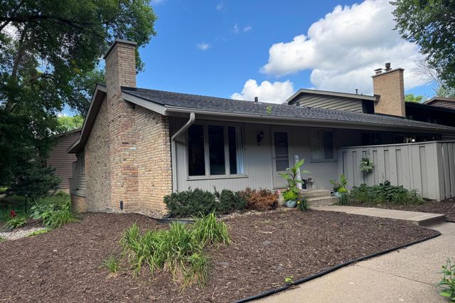 44 Walden Street, Burnsville, MN 55337