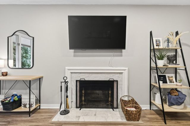 44 Walden Street, Burnsville, MN 55337