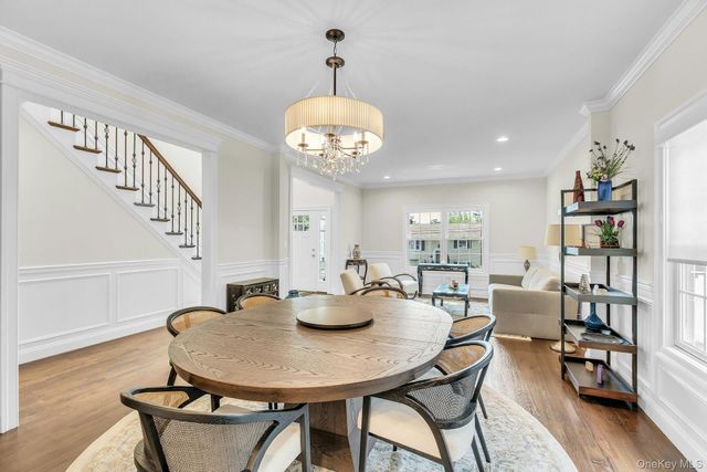 9 Hickory Road, Bayville, NY 11709