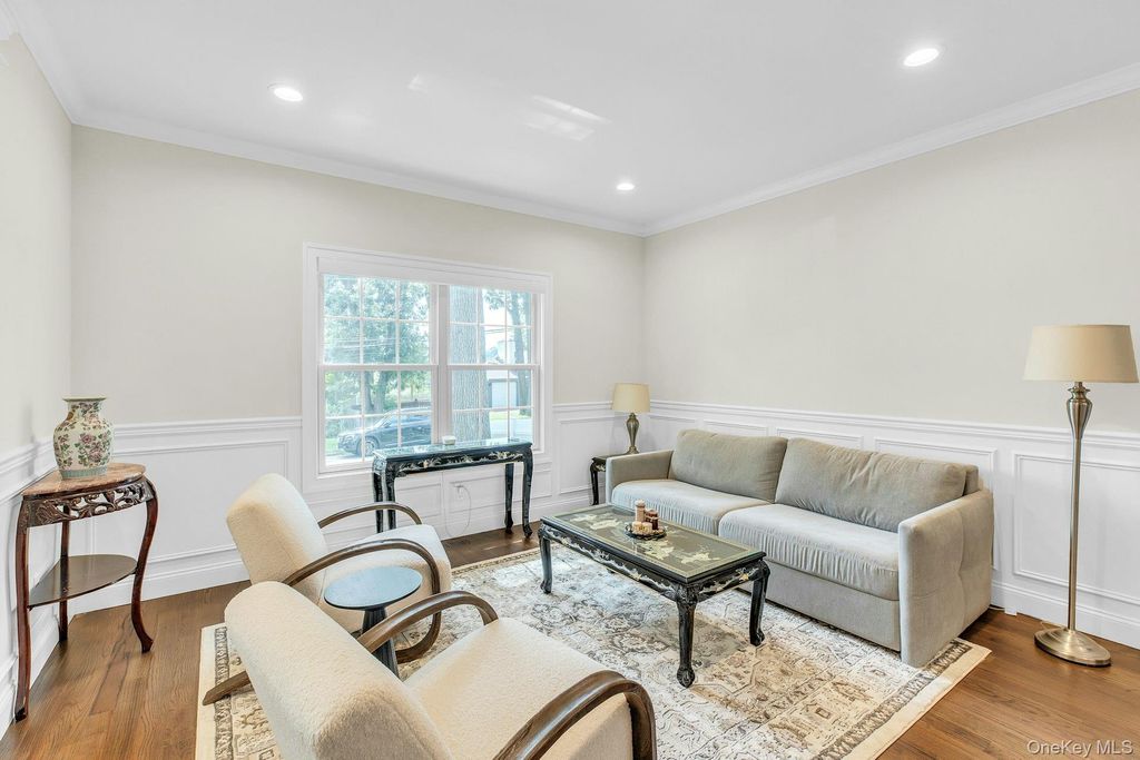 9 Hickory Road, Bayville, NY 11709 — photo 4