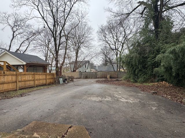 338 Peachtree St, Nashville, TN 37210