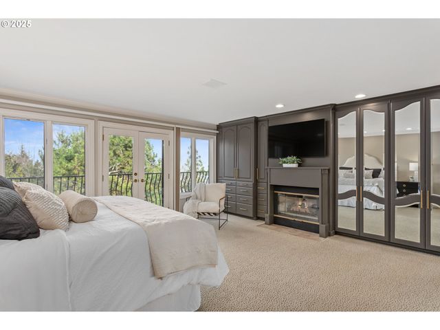 1040 Sw MYRTLE Dr, Portland, OR 97201