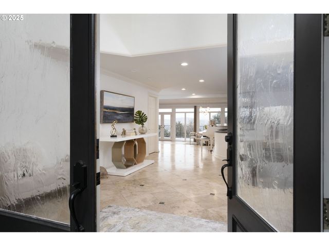 1040 Sw MYRTLE Dr, Portland, OR 97201