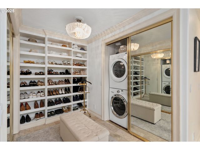 1040 Sw MYRTLE Dr, Portland, OR 97201