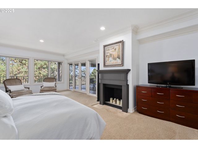 1040 Sw MYRTLE Dr, Portland, OR 97201