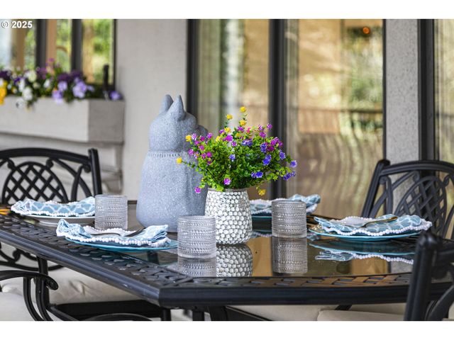 1040 Sw MYRTLE Dr, Portland, OR 97201