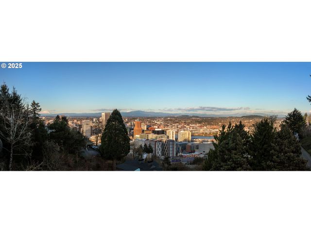 1040 Sw MYRTLE Dr, Portland, OR 97201