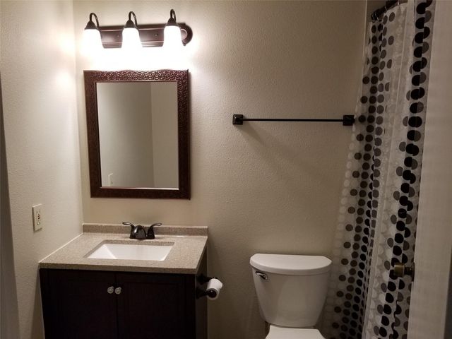 11 Canyon Oak Place, The Woodlands, TX 77380