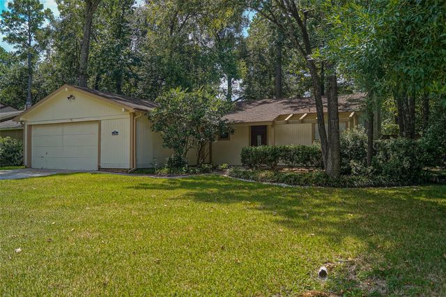 11 Canyon Oak Place, The Woodlands, TX 77380