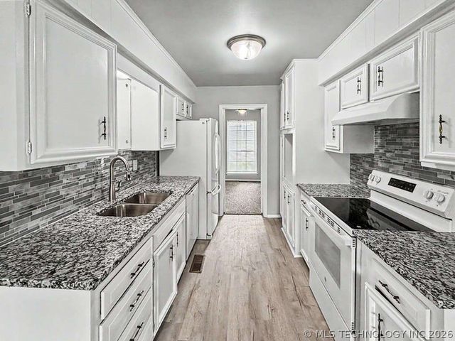 5210 S 74th Avenue E, Tulsa, OK 74145