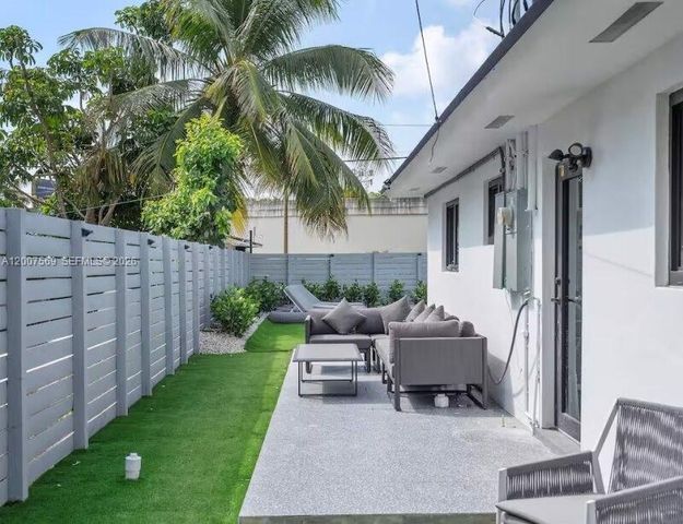 400 NW 40th St, Miami, FL 33127