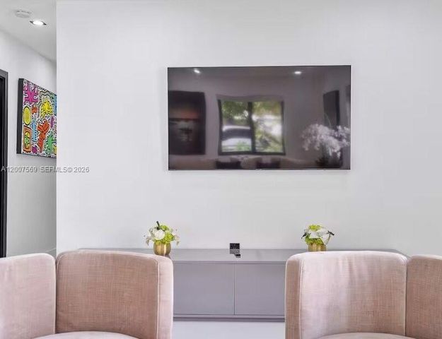 400 NW 40th St, Miami, FL 33127