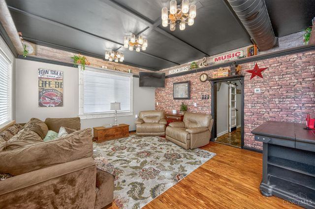 1954 Main Street, Goshen Twp, OH 45122