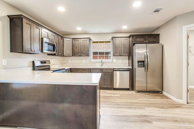 5553 Berrybrook Cr, Pace, FL 32571