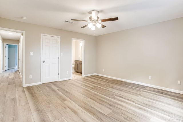 5553 Berrybrook Cr, Pace, FL 32571