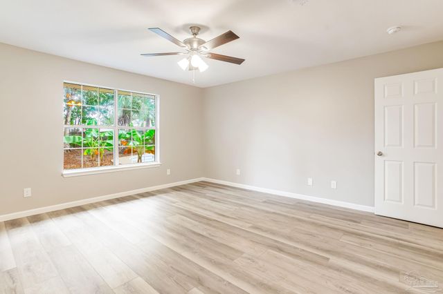 5553 Berrybrook Cr, Pace, FL 32571