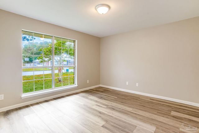 5553 Berrybrook Cr, Pace, FL 32571