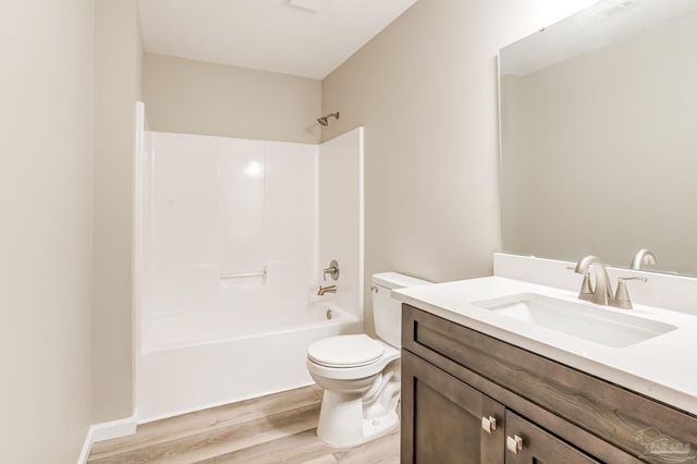 5553 Berrybrook Cr, Pace, FL 32571