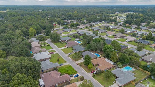 5553 Berrybrook Cr, Pace, FL 32571