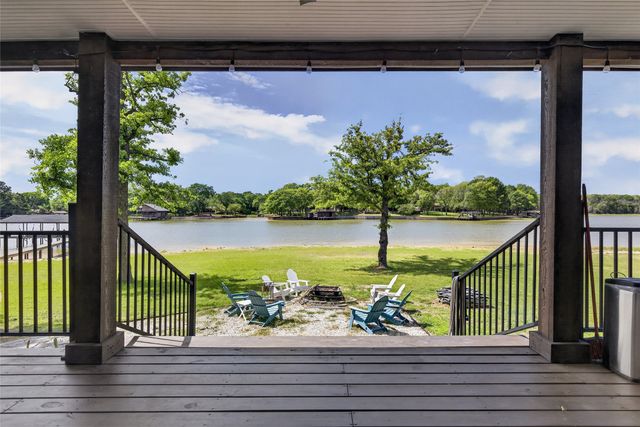 106 Lynne Street, Mabank, TX 75156