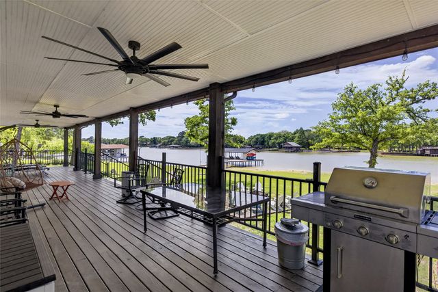 106 Lynne Street, Mabank, TX 75156