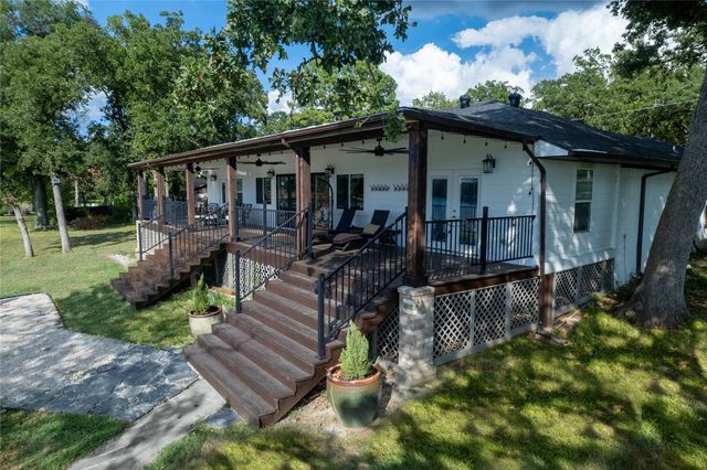 106 Lynne Street, Mabank, TX 75156