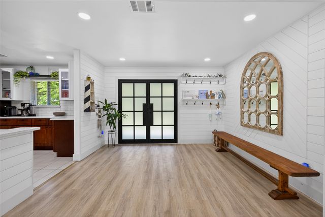 106 Lynne Street, Mabank, TX 75156
