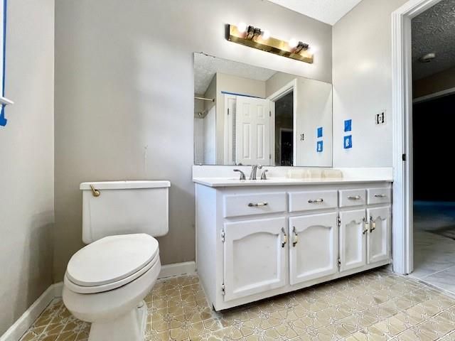 5262 Lanford Springs SW Court, Lilburn, GA 30047