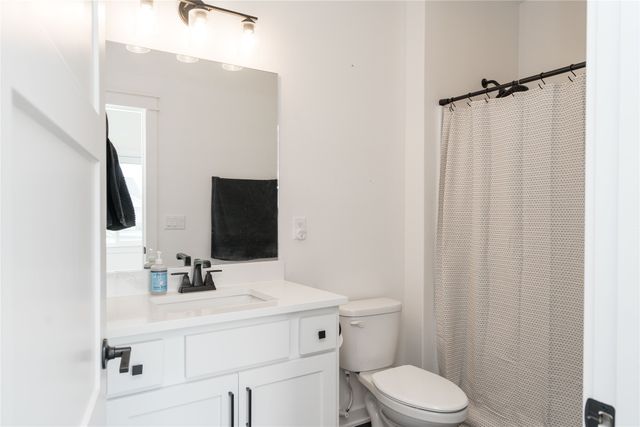 2609 Blooming Heights Drive, Norwalk, IA 50211