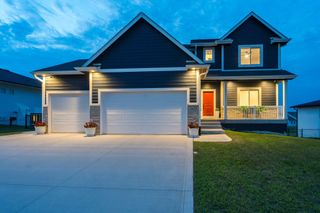 2609 Blooming Heights Drive, Norwalk, IA 50211