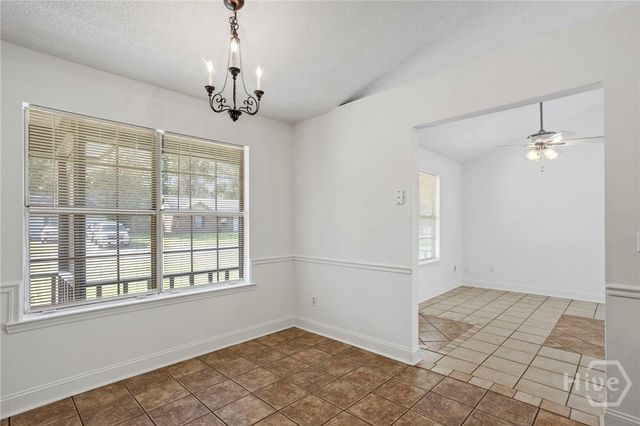 819 Ridgewood Way, Hinesville, GA 31313