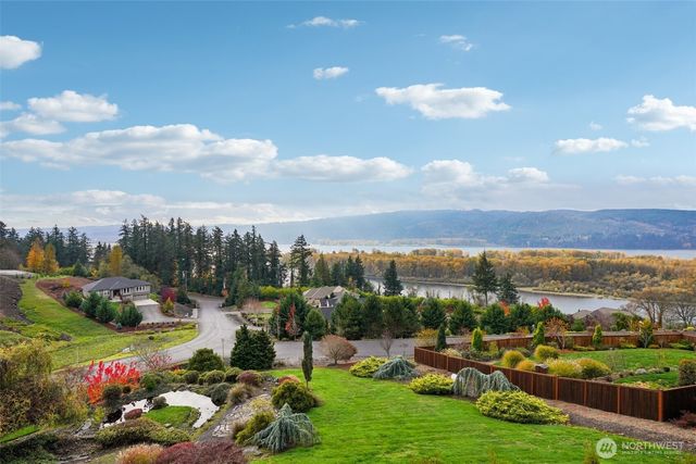 49 Essex Drive, Kelso, WA 98626