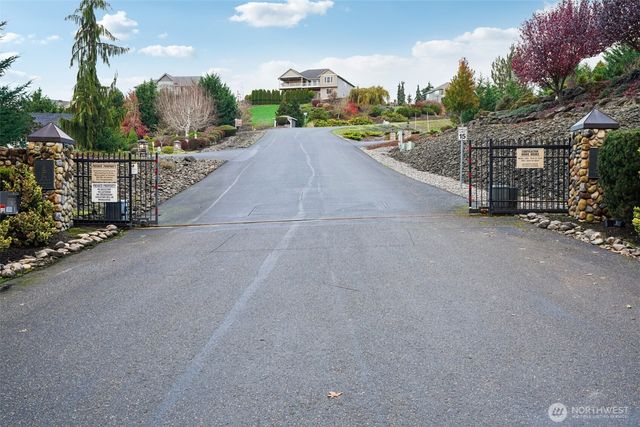 49 Essex Drive, Kelso, WA 98626